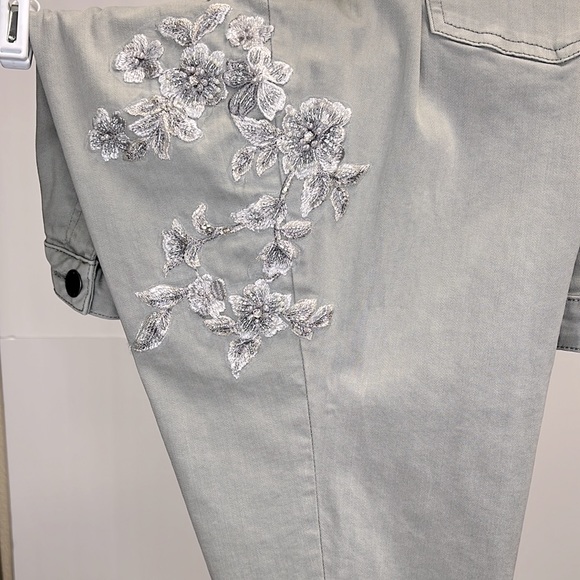 Lane Bryant Super Stretch Skinny Embroidered Beads Floral Pattern Size 22P B45 - Picture 6 of 7